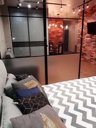 Апартаменты Downtown Cosy apartment with Spa Bath Днепр Апартаменты с 2 спальнями-71